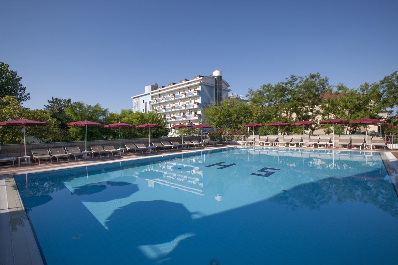 Hotel Sofia Лідо-ді-Єзоло Екстер'єр фото