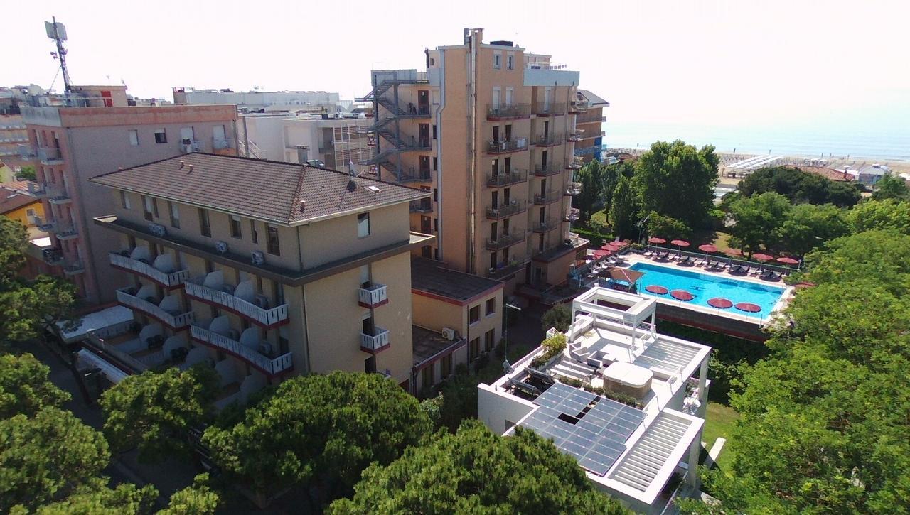 Hotel Sofia Лідо-ді-Єзоло Екстер'єр фото